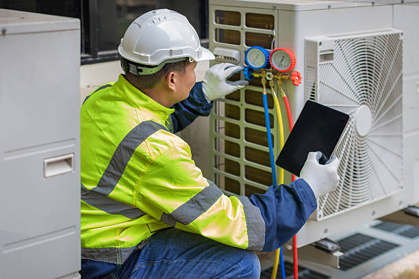 Professional Hvac Installation technician working in Maple View, NY